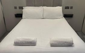 Fb4-Spacious Basement Studio Near Hyde Park